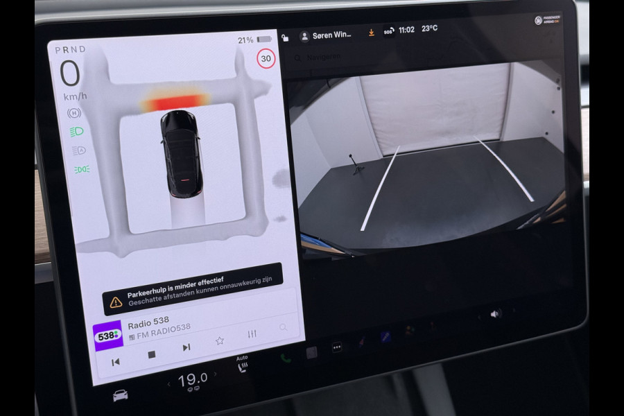 Tesla Model Y Long Range AWD 75kWh Warmtepomp Stoel+Stuur+Achterbankverwarming Premium Audio Leder Adap.Cruise Navi Camera's Ecc Keyless Voorv Elek.Achterklep AMD Ryzen™ Google Maps Dog+Kampeer modus Lmv 19" Led Privacy Glas Fabrieksgarantie op Accu en Motor tot 13-4-2031/192.000KM