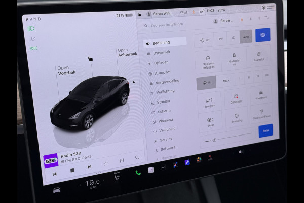 Tesla Model Y Long Range AWD 75kWh Warmtepomp Stoel+Stuur+Achterbankverwarming Premium Audio Leder Adap.Cruise Navi Camera's Ecc Keyless Voorv Elek.Achterklep AMD Ryzen™ Google Maps Dog+Kampeer modus Lmv 19" Led Privacy Glas Fabrieksgarantie op Accu en Motor tot 13-4-2031/192.000KM