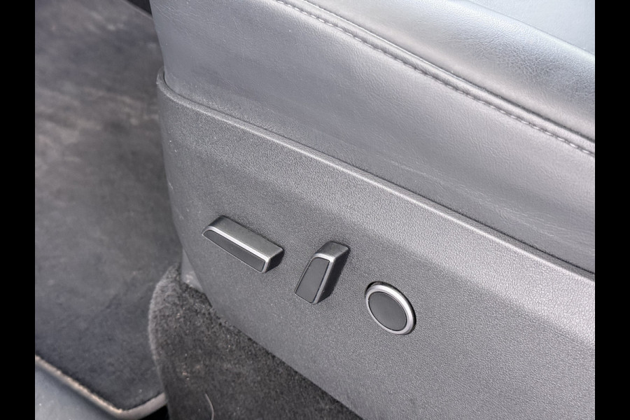 Tesla Model Y Long Range AWD 75kWh Warmtepomp Stoel+Stuur+Achterbankverwarming Premium Audio Leder Adap.Cruise Navi Camera's Ecc Keyless Voorv Elek.Achterklep AMD Ryzen™ Google Maps Dog+Kampeer modus Lmv 19" Led Privacy Glas Fabrieksgarantie op Accu en Motor tot 13-4-2031/192.000KM