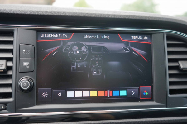 Seat Leon ST Cupra 300 4Drive Pano/DCC/ACC/Virtual/Beats