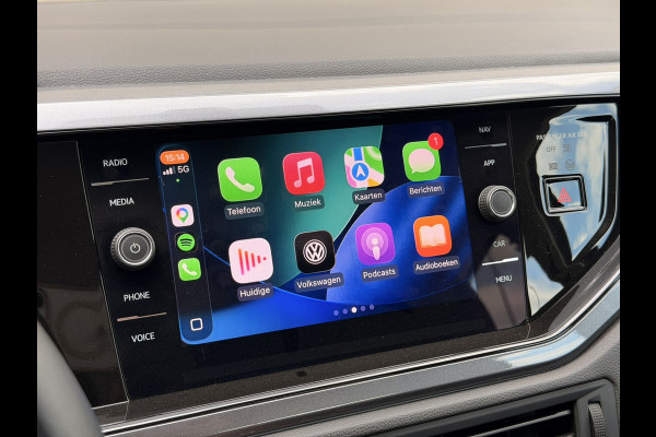 Volkswagen Polo 1.0 TSI Highline Virtual 17'' LED ACC Camera CarPlay Navi Stoelverwarming