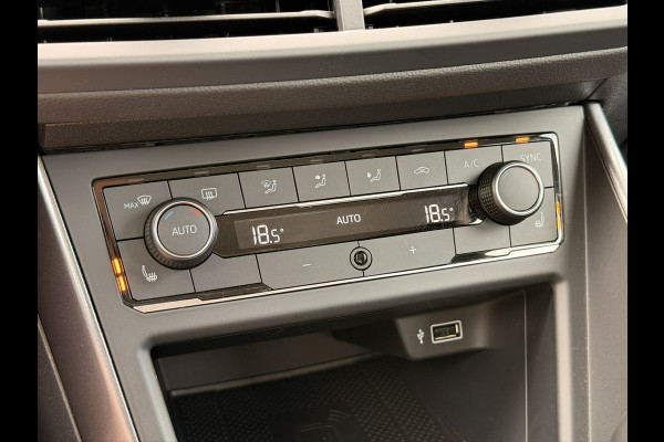 Volkswagen Polo 1.0 TSI Highline Virtual 17'' LED ACC Camera CarPlay Navi Stoelverwarming