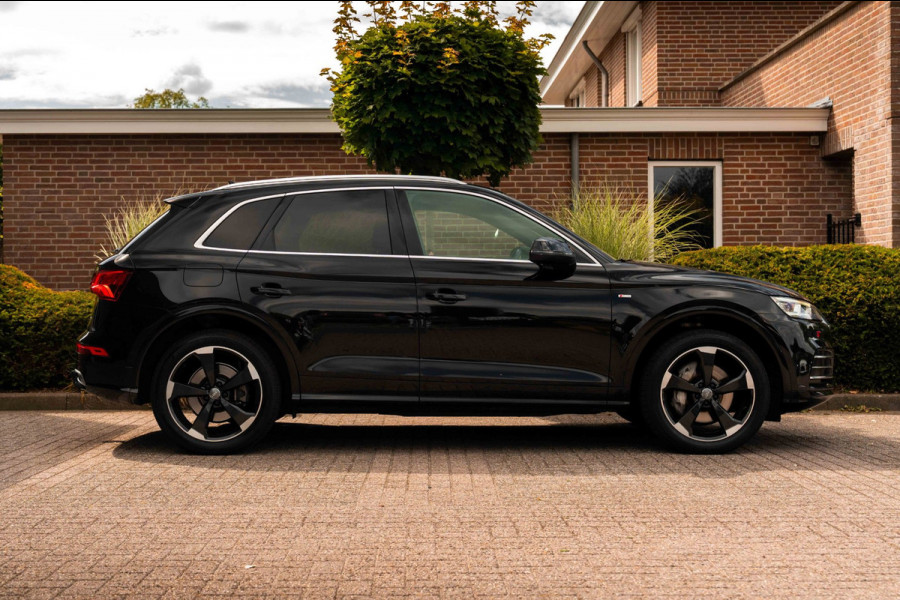 Audi Q5 50 TFSI e Quattro S Edition 300 PK Virtual Keyless Stoelverwarming Elek.Trekhaak 20''