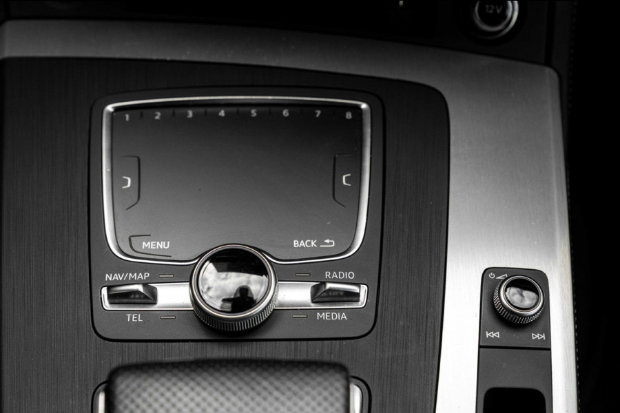 Audi Q5 50 TFSI e Quattro S Edition 300 PK Virtual Keyless Stoelverwarming Elek.Trekhaak 20''