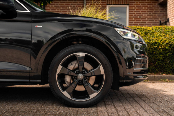 Audi Q5 50 TFSI e Quattro S Edition 300 PK Virtual Keyless Stoelverwarming Elek.Trekhaak 20''