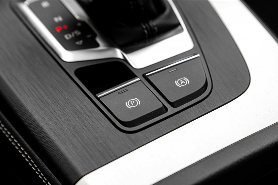 Audi Q5 50 TFSI e Quattro S Edition 300 PK Virtual Keyless Stoelverwarming Elek.Trekhaak 20''