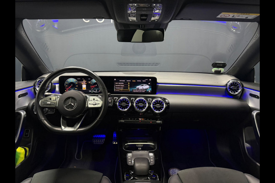 Mercedes-Benz CLA-Klasse 200 AMG Edition Pano Dodehoek Camera Sfeerver 19"