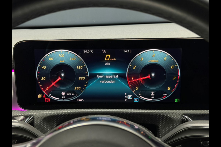 Mercedes-Benz CLA-Klasse 200 AMG Edition Pano Dodehoek Camera Sfeerver 19"