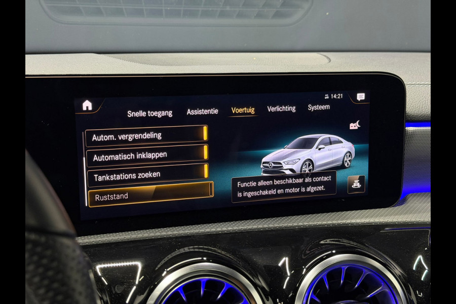 Mercedes-Benz CLA-Klasse 200 AMG Edition Pano Dodehoek Camera Sfeerver 19"