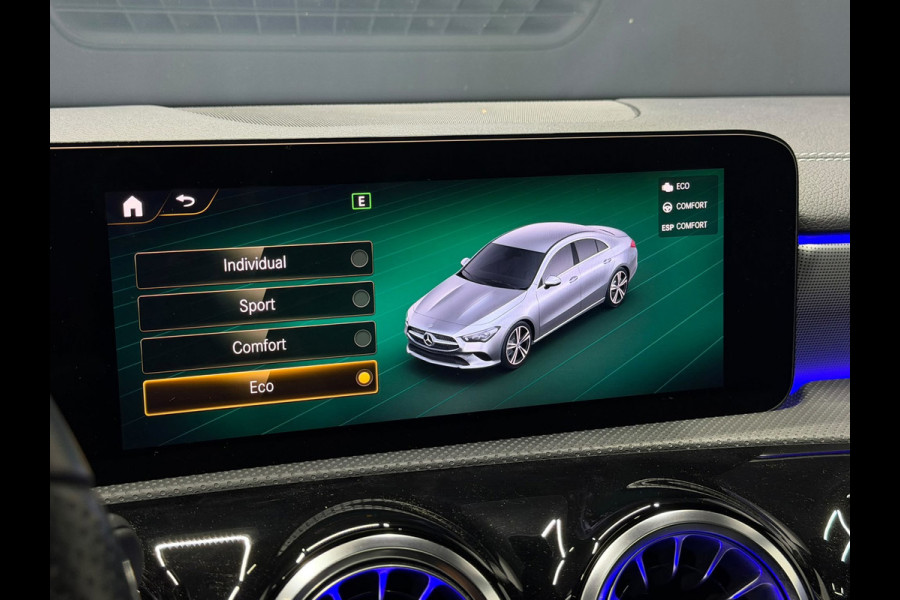 Mercedes-Benz CLA-Klasse 200 AMG Edition Pano Dodehoek Camera Sfeerver 19"