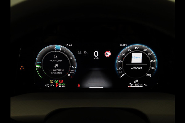 Volkswagen Golf 1.5 eHybrid Life Edition 204 pk Automaat (DSG) | Verlengde garantie | Navigatie | Parkeersensoren (Park assist) | Achteruitrijcamera | Autom. airco (3 zones) |