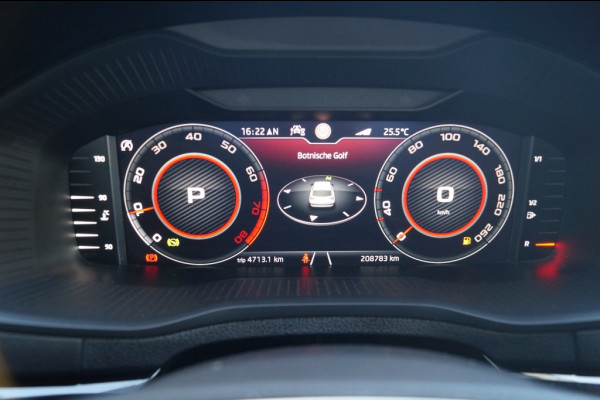 Škoda Karoq 1.5 TSI 150pk DSG Sportline Business -PANO-ECC-NAVI-