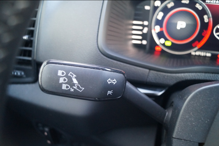Škoda Karoq 1.5 TSI 150pk DSG Sportline Business -PANO-ECC-NAVI-
