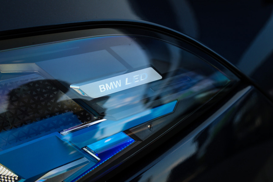 BMW X5 xDrive50e | BTW | SKYLOUNGE | 22 INCH | H/K | COMFORTSTOELEN | HUD |