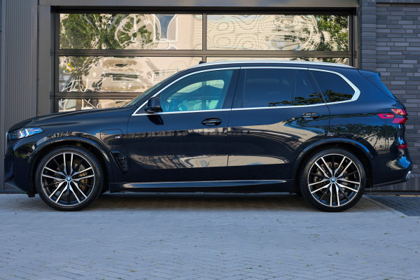 BMW X5 xDrive50e | BTW | SKYLOUNGE | 22 INCH | H/K | COMFORTSTOELEN | HUD |