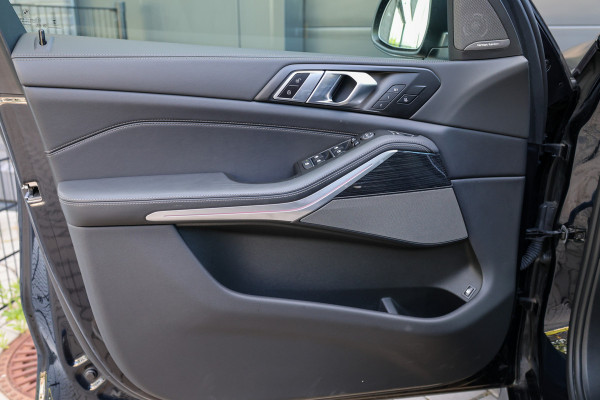 BMW X5 xDrive50e | BTW | SKYLOUNGE | 22 INCH | H/K | COMFORTSTOELEN | HUD |