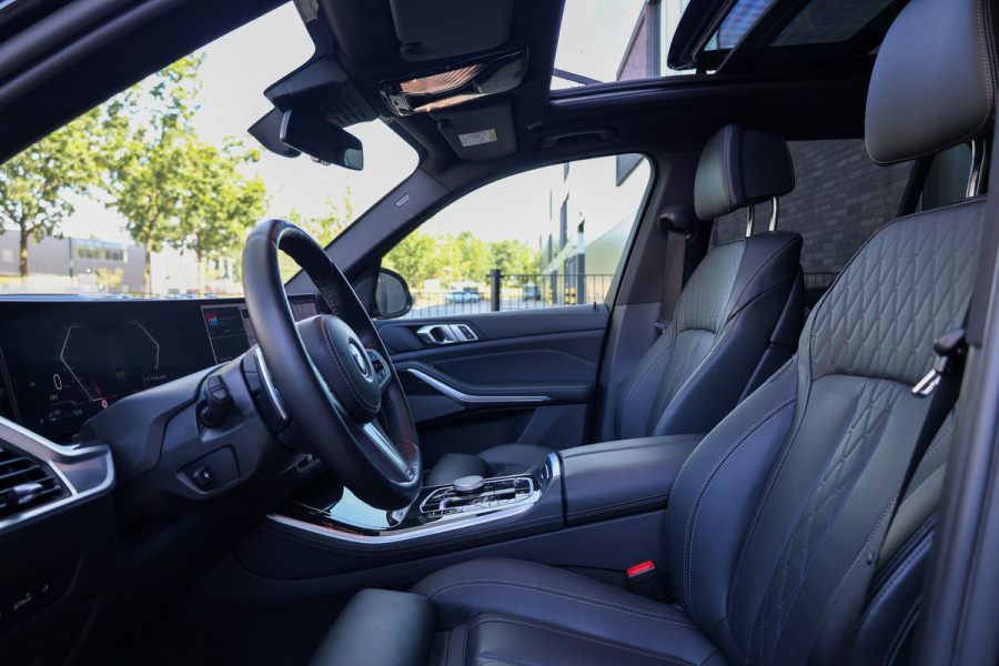 BMW X5 xDrive50e | BTW | SKYLOUNGE | 22 INCH | H/K | COMFORTSTOELEN | HUD |