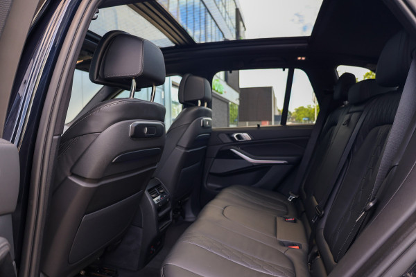 BMW X5 xDrive50e | BTW | SKYLOUNGE | 22 INCH | H/K | COMFORTSTOELEN | HUD |