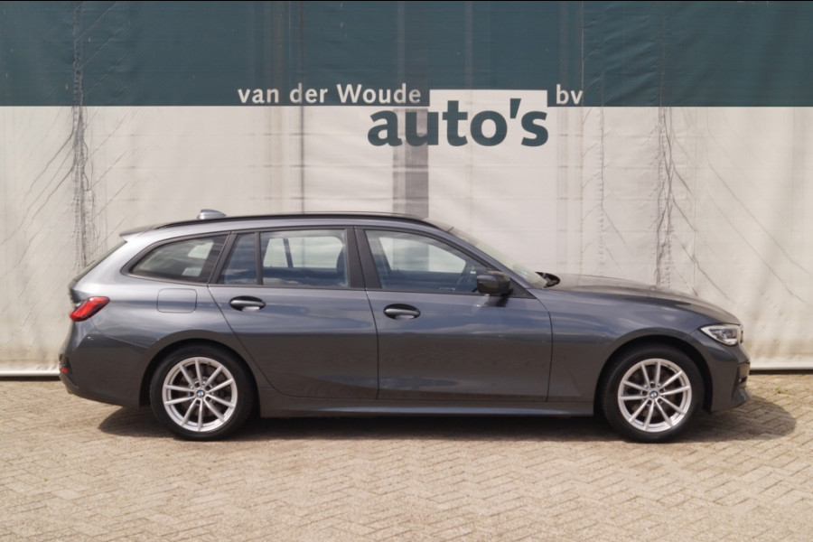 BMW 3 Serie Touring 320e PHEV Business Edition Plus -LEER-ECC-NAVI-