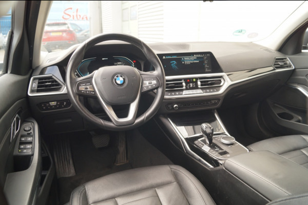 BMW 3 Serie Touring 320e PHEV Business Edition Plus -LEER-ECC-NAVI-