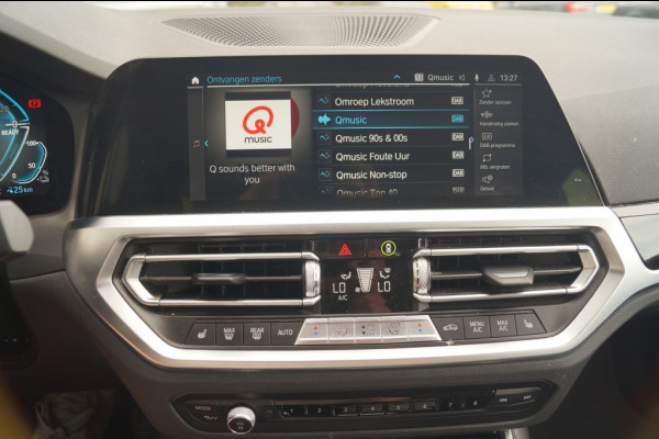 BMW 3 Serie Touring 320e PHEV Business Edition Plus -LEER-ECC-NAVI-