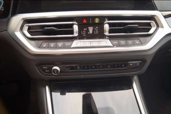 BMW 3 Serie Touring 320e PHEV Business Edition Plus -LEER-ECC-NAVI-