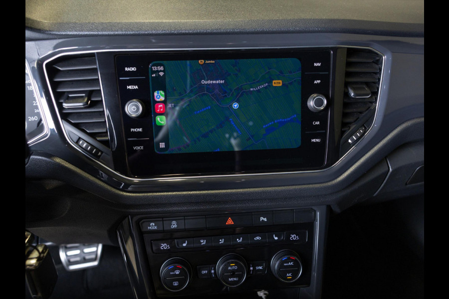 Volkswagen T-Roc 1.5 TSI Sport 150pk / Stoelverwarming / Airco / Navigatie / Adaptieve cruise control / Apple carplay /