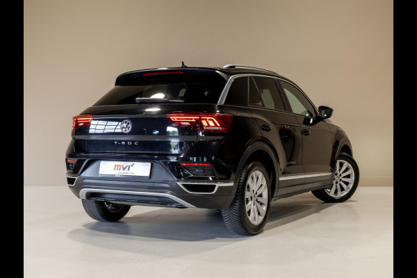 Volkswagen T-Roc 1.5 TSI Sport 150pk / Stoelverwarming / Airco / Navigatie / Adaptieve cruise control / Apple carplay /