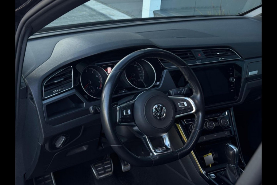 Volkswagen Touran 1.5 TSI | 3x R-Line | Pano | Leder | ACC