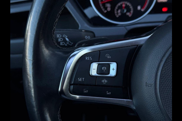 Volkswagen Touran 1.5 TSI | 3x R-Line | Pano | Leder | ACC