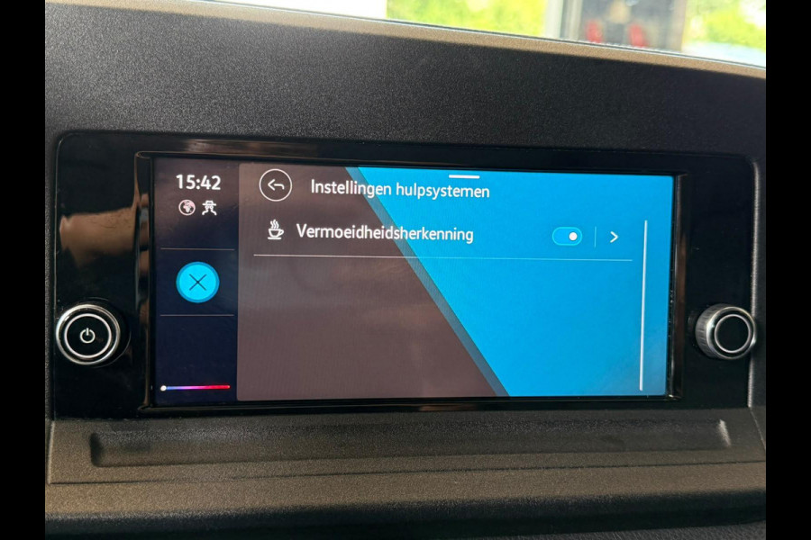 Volkswagen Caddy Cargo 2.0 TDI Comfort Trekhaak Camera Apple Carplay Android Auto Cruise Control Parkeersensoren Achterdeuren Zijschuifdeur Airco Bluetooth Side Bar