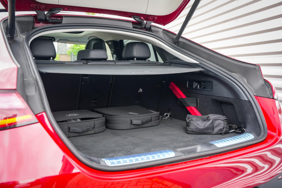 Mercedes-Benz GLC Coupé 400e 4MATIC AMG Line Schuifdak Ambient Trekhaak Leer 360 Camera Memory ACC