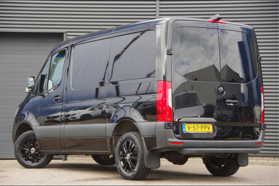 Mercedes-Benz Sprinter 317 1.9 CDI L1H1 RWD AUT. 3-ZITS, LEDER, MBUX 10'', STOELVERWARMING, LEDER STUUR, CRUISE, CLIMA, GEVEERDE STOEL