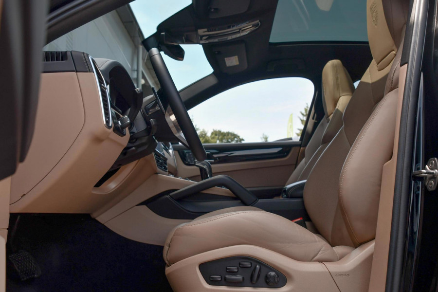 Porsche Cayenne Coupé 3.0 E-Hybrid Sport Design Platinum, Chrono, Luchtv, Sportuitl, Pano, Softcl, ACC,360,Koeling,HUD,Entertainme