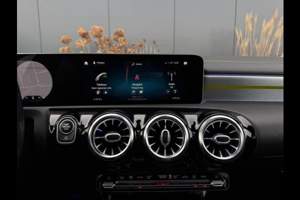 Mercedes-Benz A-Klasse 200 AMG Edition 1 | Pano | Ambilight | LED