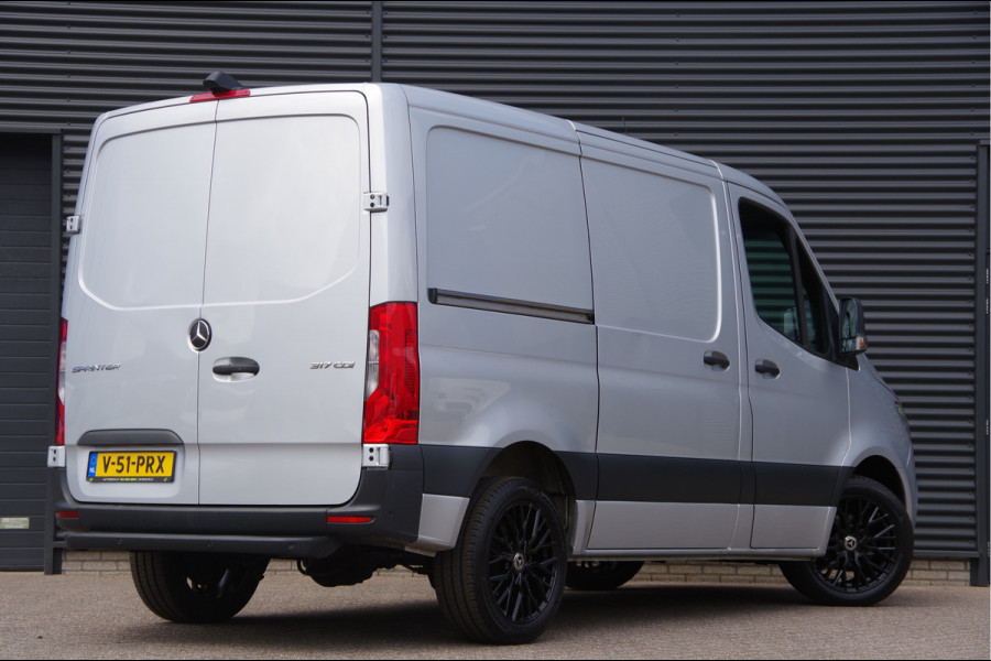 Mercedes-Benz Sprinter 317 1.9 CDI L1H1 RWD AUT. LED, ADAPT. CRUISE, MBUX 10'', GEV. STOEL, CAMERA, NAVI, CLIMA, VOORRUITVERWARMING