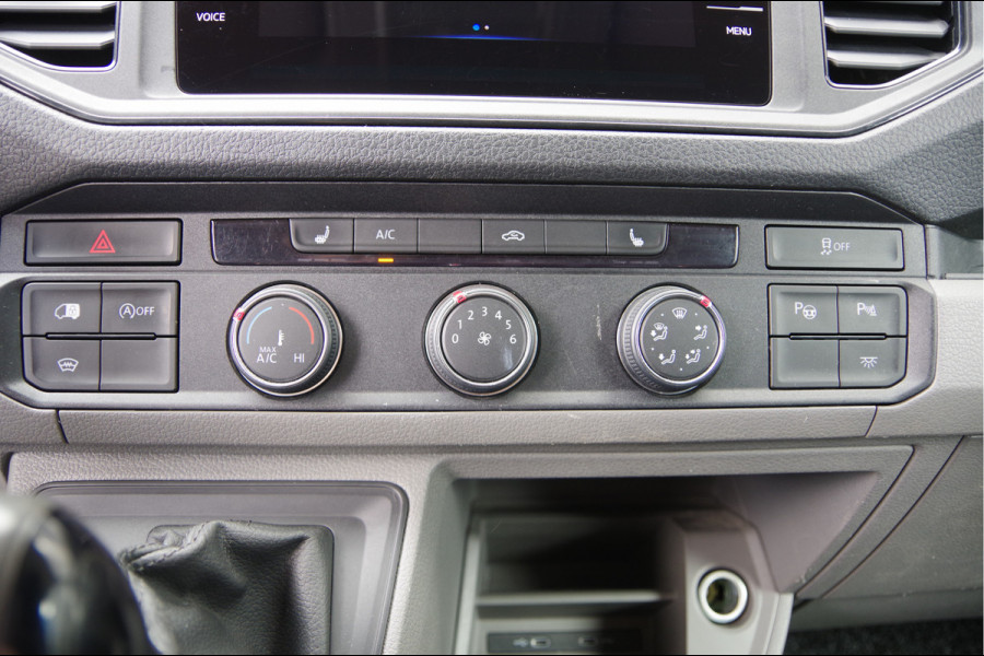 Volkswagen Crafter 35 2.0 TDI L3H3(L2H2) Highline 177PK AUT. LED, TREKHAAK, STOELVERWARMING, CAMERA, NAVI, CRUISE, AIRCO, VOORRUIT VERWARMING