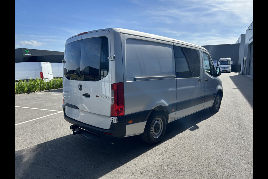 Mercedes-Benz Sprinter 315 CDI L2 H1 RWD 3500KG Trekhaak / BOTT Inrichting / MBUX 10.25 / Navigatie / Cruise control / Airco / 270 Graden achterdeuren