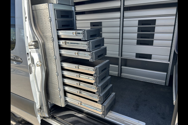Mercedes-Benz Sprinter 315 CDI L2 H1 RWD 3500KG Trekhaak / BOTT Inrichting / MBUX 10.25 / Navigatie / Cruise control / Airco / 270 Graden achterdeuren