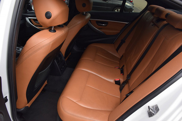 BMW 3-serie 320i Edition M Sport Shadow Executive*Dak*Leder*Clima*Sterrenhemel*