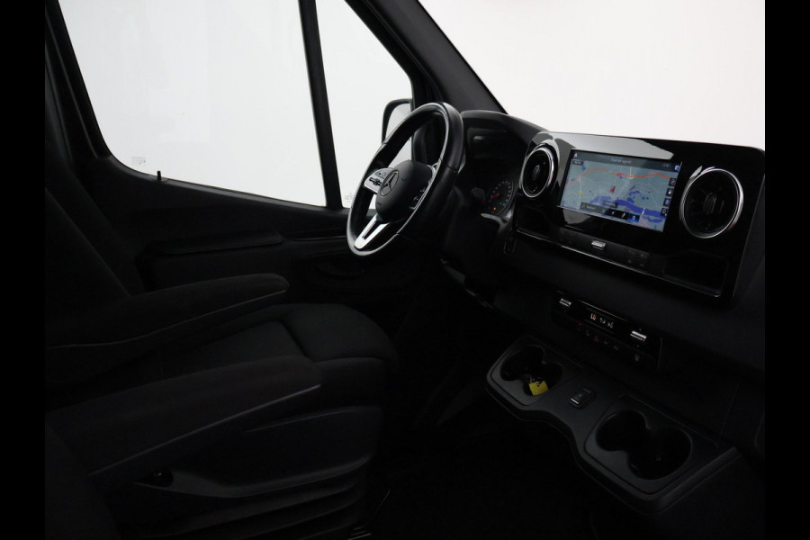 Mercedes-Benz Sprinter 319 3.0 CDI V6 190 PK L2H1 + LUCHTVERING | LED | ELEKTTR. SCHUIFDEUR | 360 CAMERA | 3500 KG TREKHAAK