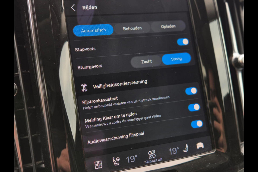 Volvo XC60 2.0 T6 Plug-in AWD Ultimate Bright Headup! Pano! Trekhaak! Memory! Electrische Achterklep!