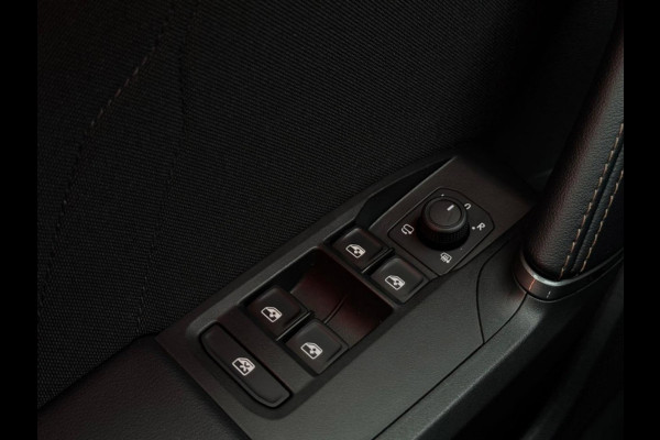CUPRA Leon Sportstourer 1.5 TSI | Nieuw model | VZ stuur |