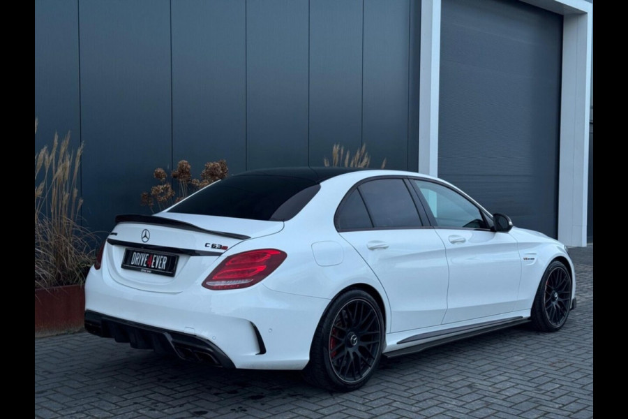 Mercedes-Benz C-Klasse 63 AMG | Downpipe | Carbon Bodykit