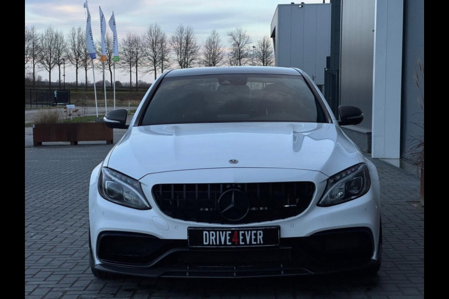 Mercedes-Benz C-Klasse 63 AMG | Downpipe | Carbon Bodykit