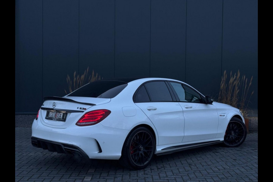 Mercedes-Benz C-Klasse 63 AMG | Downpipe | Carbon Bodykit
