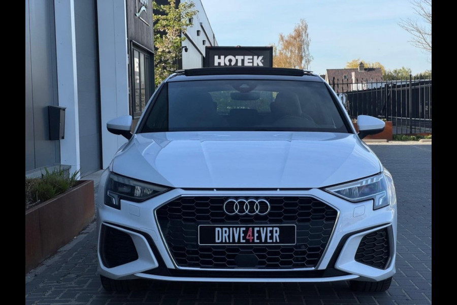 Audi A3 Sportback 40 TFSI e | 3x S-Line | Pano | Camera | Matrix