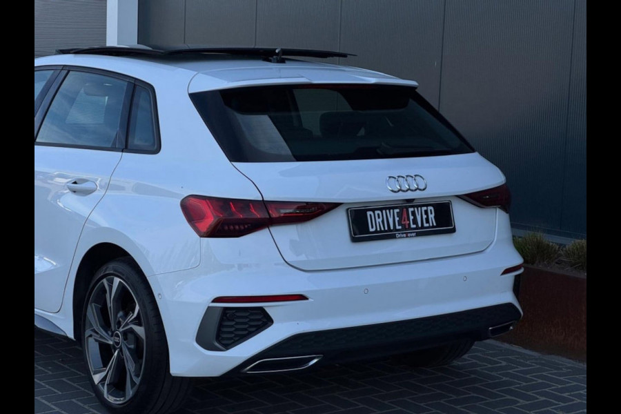 Audi A3 Sportback 40 TFSI e | 3x S-Line | Pano | Camera | Matrix