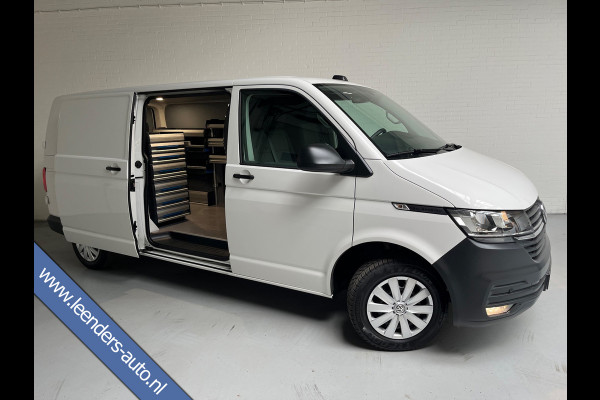Volkswagen Transporter Automaat DSG Servicewagen 2.0 TDI 150pk L2H1 3Persoons Sortimo Inrichting, Airco, Navigatie, RIJKLAARPRIJS!