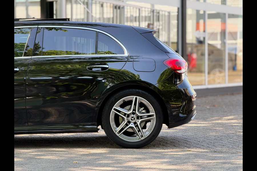 Mercedes-Benz A-Klasse 200 Business Solution AMG Automaat Pano Burmester